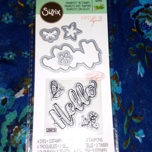 Sizzix Framelits Die Set w/ Stamps